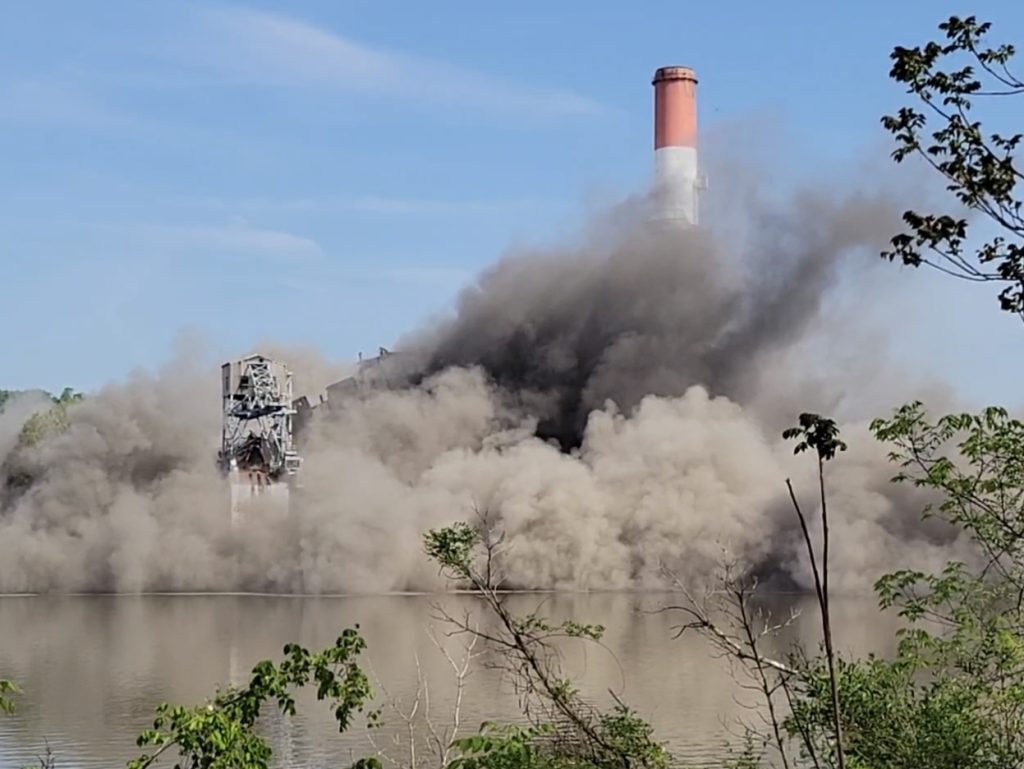 Demo crews implode defunct Elrama power plant - Herald-Standard